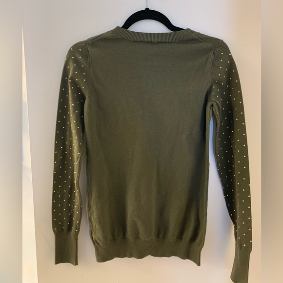 Green sweater with stud details. EUC. Size medium. - Picture 2 of 8